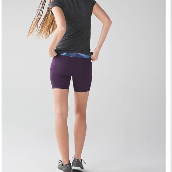 Lululemon Speed Track Short Deep Zinfandel / Pretty Prism Multi size 4 W7F96S - Picture 2 of 10